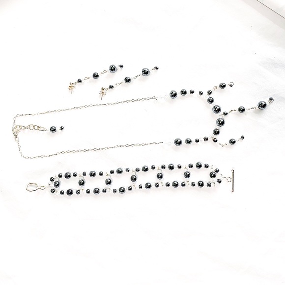 Hematite, Pearl, & Sterling Silver Jewelry Set - Picture 5 of 7